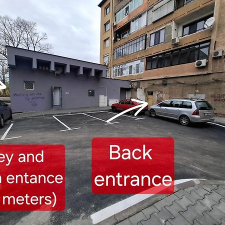 3 Rooms Apartment, Top Center, 1St Floor, Aubg, Free Parking, Pc I5 Ssd, 3 Led Tvs 200 Channels, Wifi, Terrace, Easy-Late Check-In, Stay Before Greece Blagoevgrad Eksteriør bilde